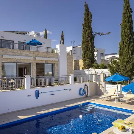 Melissoula Villa *